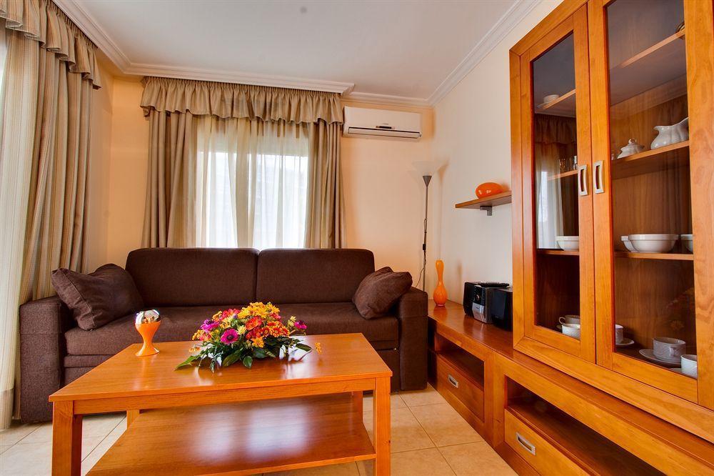 Ona Jardines Paraisol ซาลอว์ ภายนอก รูปภาพ